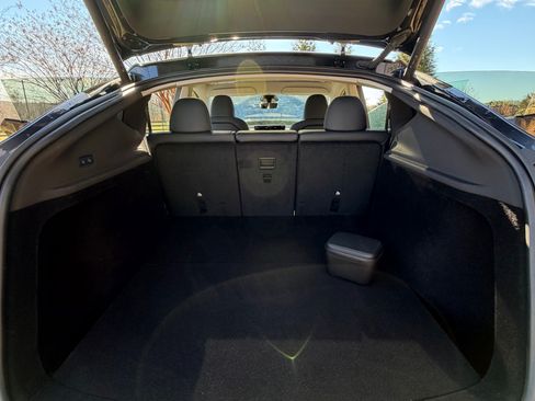 Used 2026 Tesla Model Y Long Range image 16