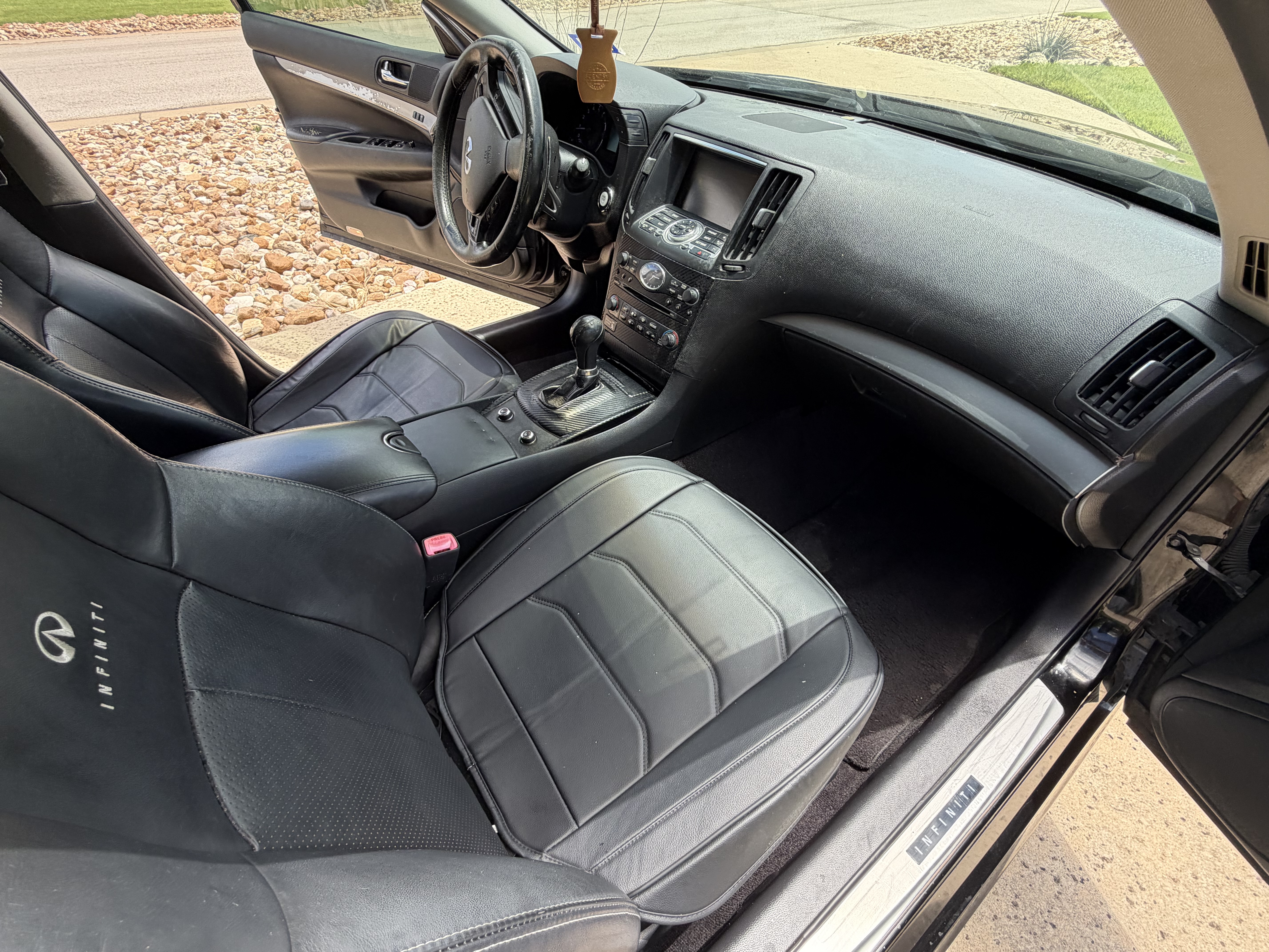 Used 2011 INFINITI G37 Journey w/ Sport Pkg - RWD image 8
