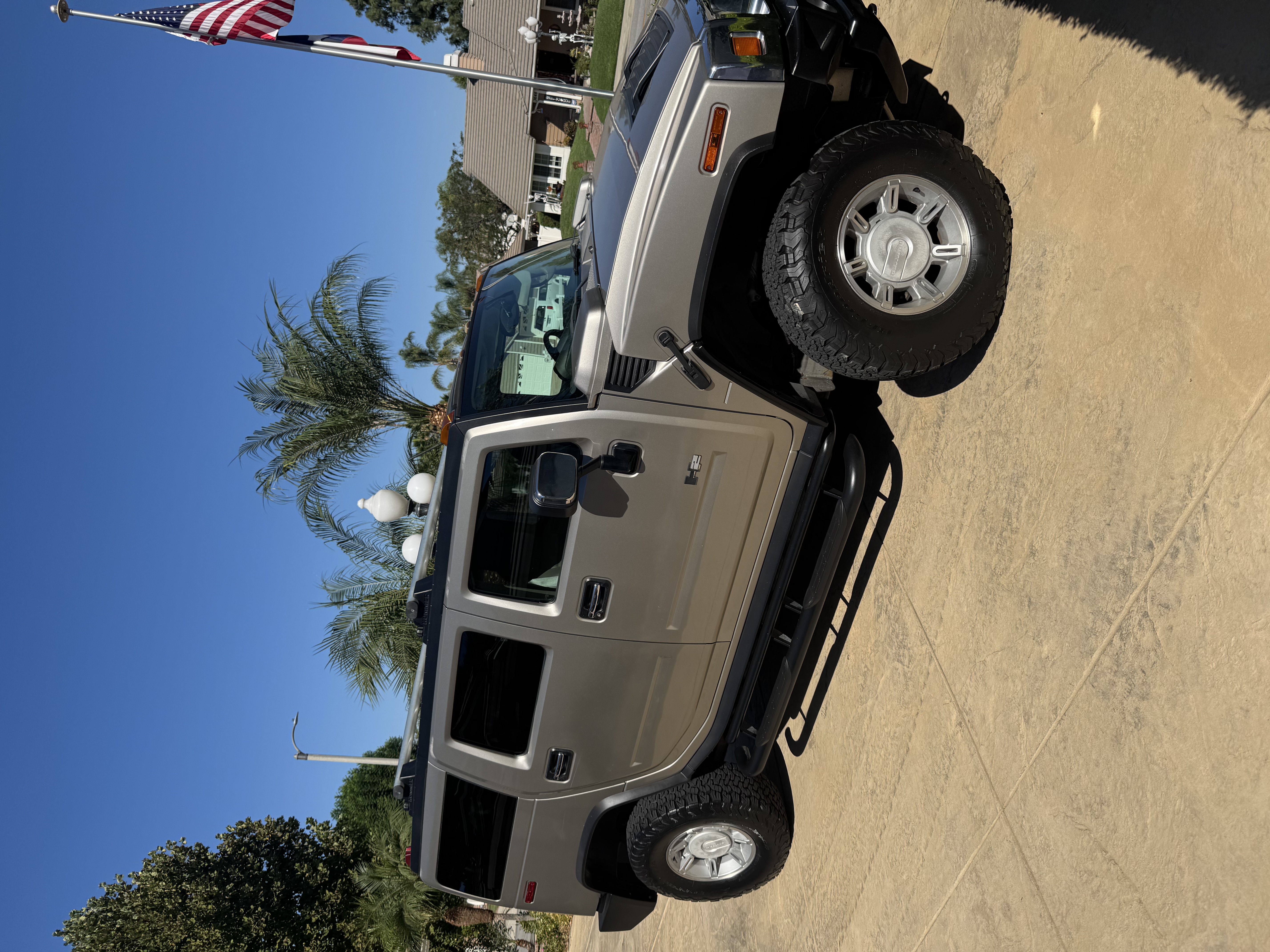 Used 2003 HUMMER H2 w/ Preferred Equipment Group AWD/4WD image 6