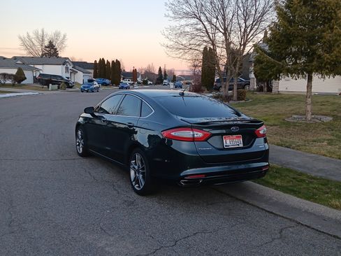 Used 2015 Ford Fusion Titanium image 2