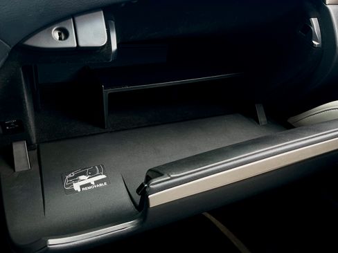 Used 2013 Lexus RX 450h FWD image 31