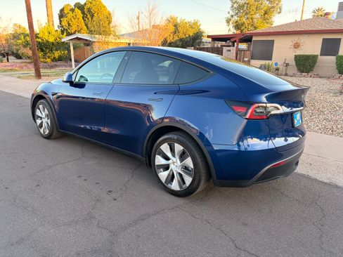 Used 2023 Tesla Model Y Long Range image 6