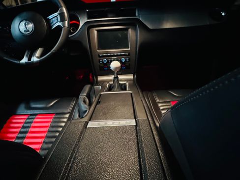 Used 2013 Ford Mustang Shelby GT500 image 11