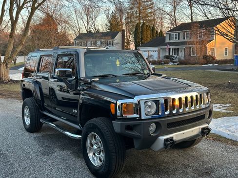Used 2008 HUMMER H3 Luxury image 1