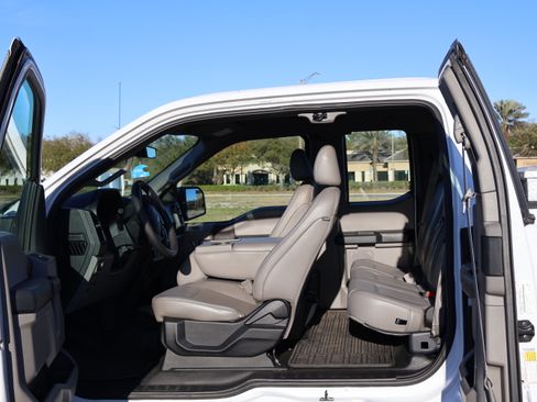 Used 2019 Ford F150 XL w/ XL Power Equipment Group image 5