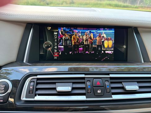 Used 2014 BMW 750i image 26