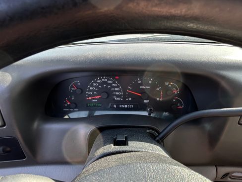 Used 2004 Ford F350 XLT image 6