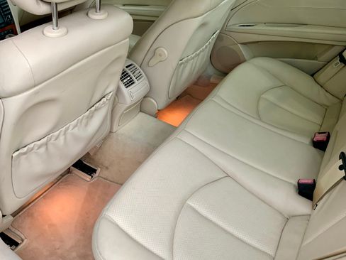 Used 2006 Mercedes-Benz E 320 E 320 CDI Sedan 4D image 10