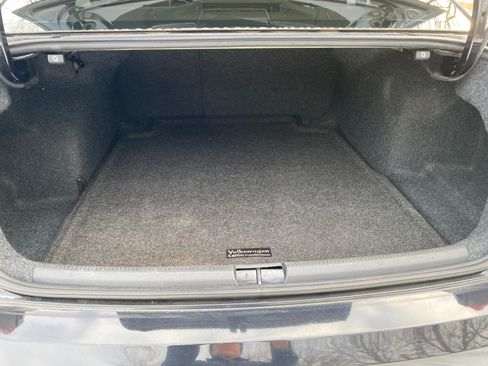 Used 2017 Volkswagen Passat 1.8T R-Line w/ R-Line Lighting Package image 16