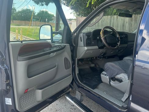 Used 2005 Ford F250 Lariat RWD image 14