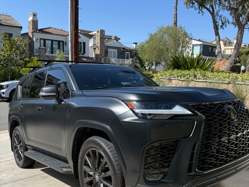 Used 2025 Lexus LX 700h F Sport w/ Accessory Package (P3) AWD/4WD image 4