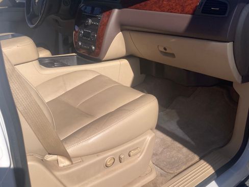 Used 2012 Chevrolet Suburban LT w/ Luxury Package image 15