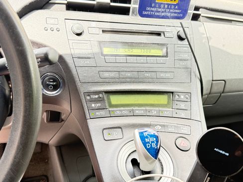 Used 2011 Toyota Prius Two FWD image 15