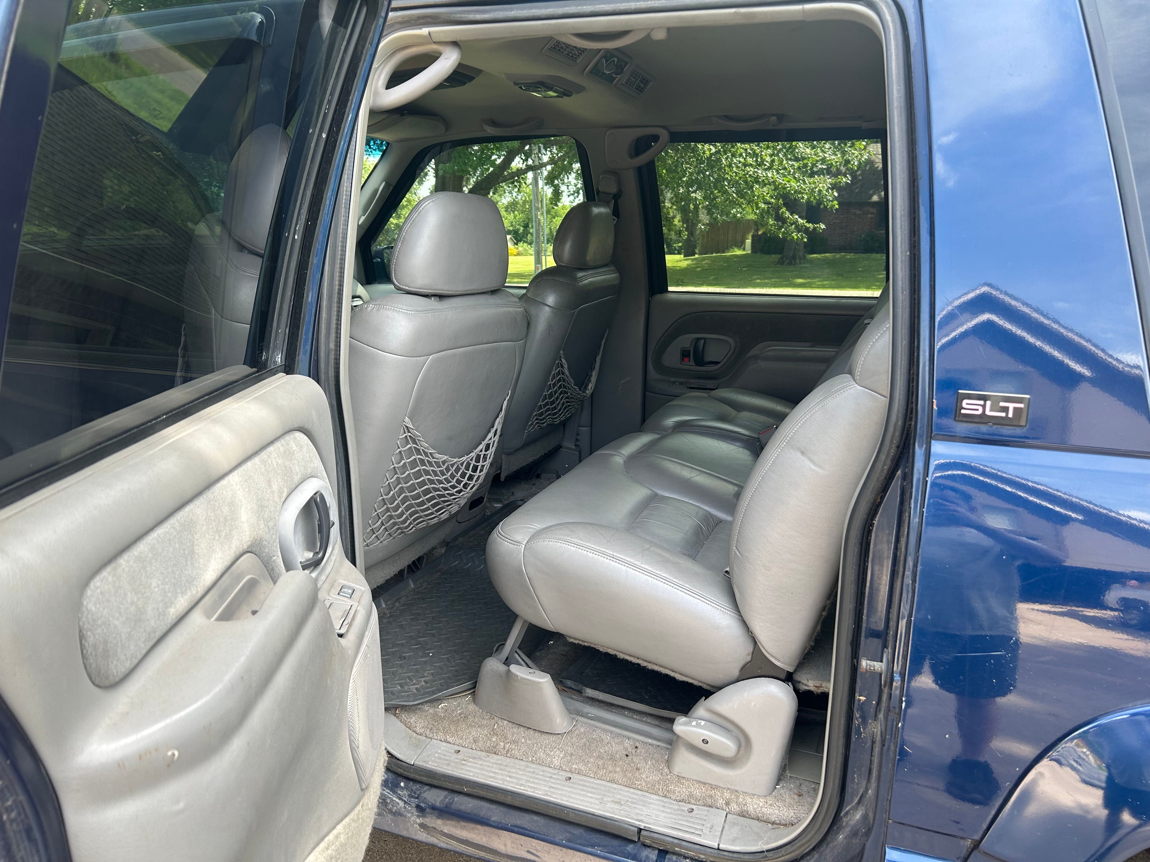 Used 1996 GMC Suburban 2500 AWD/4WD image 23