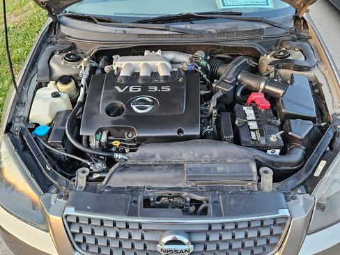 Used 2005 Nissan Altima 3.5 SE w/ (M01) Sport Pkg FWD image 17