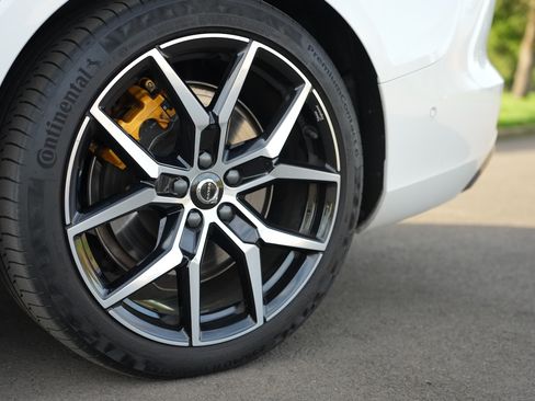 Used 2025 Volvo V60 T8 Polestar w/ Protection Package Premier image 14