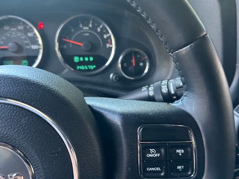 Used 2015 Jeep Wrangler Sport image 18