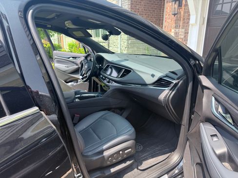 Used 2022 Buick Enclave Premium w/ Experience Buick Package image 8