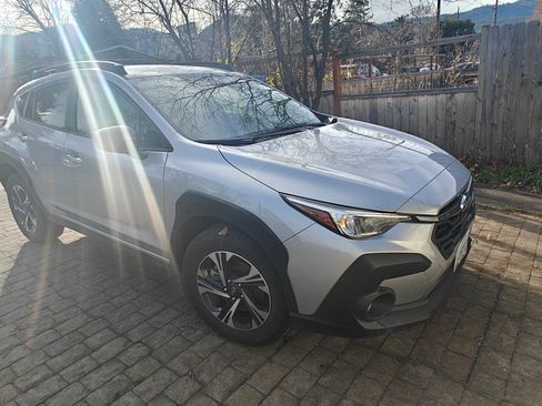 Used 2024 Subaru Crosstrek 2.0i Premium w/ Crosstrek Mirror Package image 1