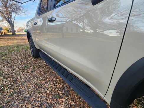 Used 2022 Chevrolet Silverado 1500 ZR2 w/ Technology Package image 9