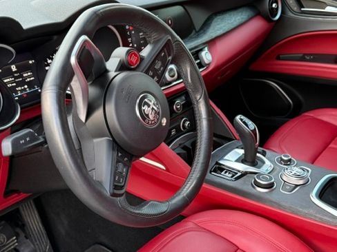 Used 2020 Alfa Romeo Stelvio w/ Nero Edizione RWD image 14