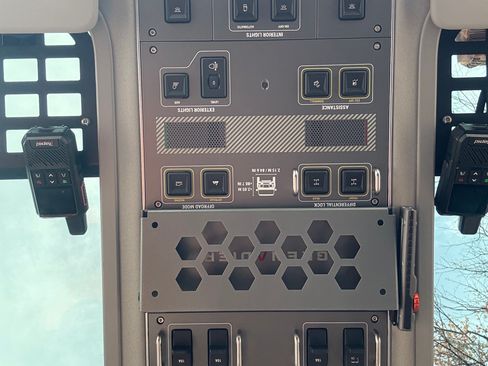 Used 2024 INEOS Grenadier AWD/4WD image 8