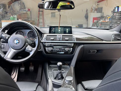 Used 2016 BMW 340i xDrive Sedan AWD/4WD image 10