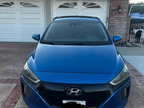 Used 2017 Hyundai Ioniq Limited w/ Limited Ultimate Package 02 FWD image 4