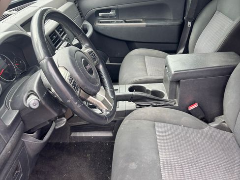 Used 2011 Jeep Liberty Renegade w/ Premium Group image 6