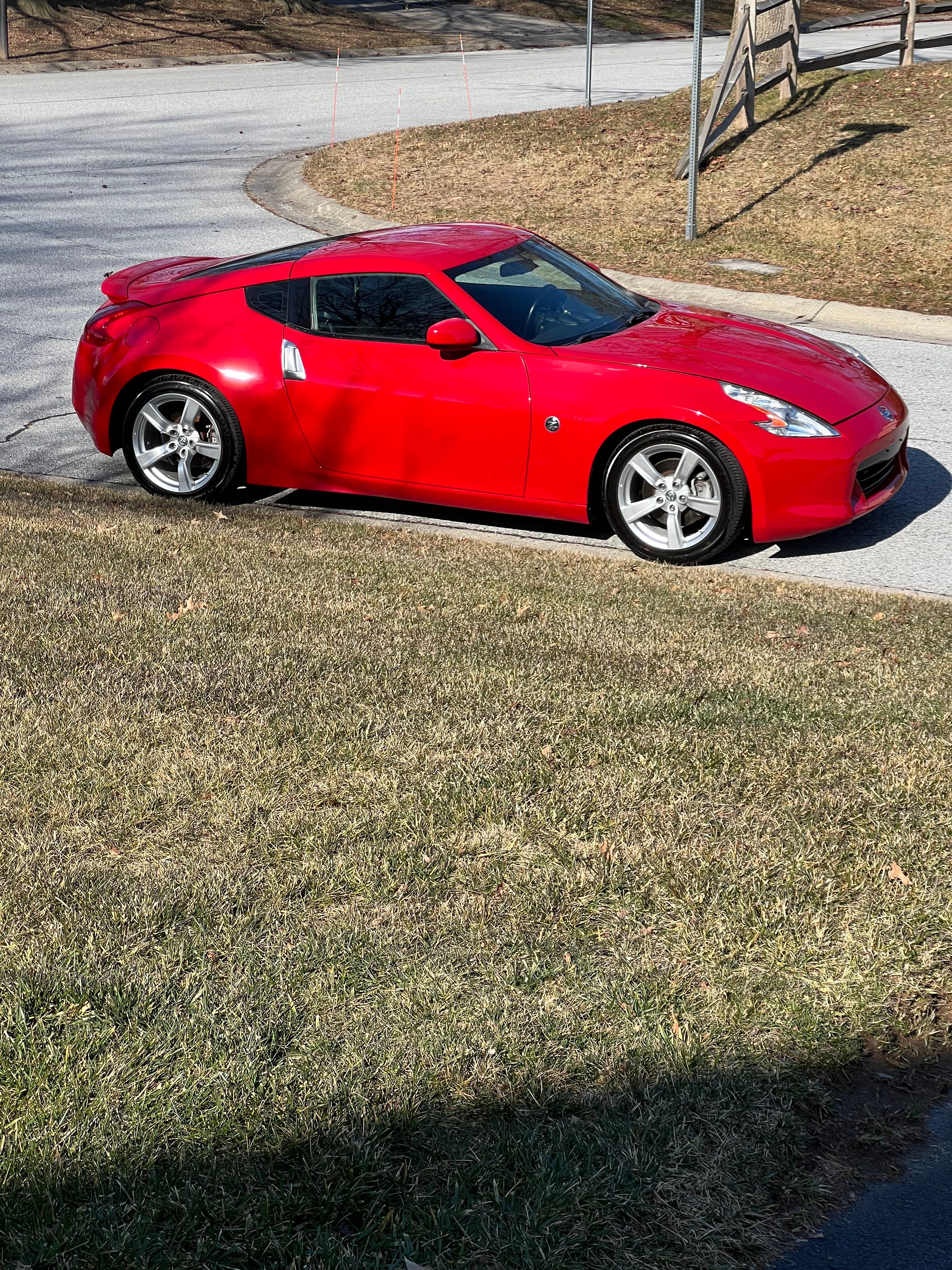 Used 2012 Nissan 370Z Coupe RWD image 1