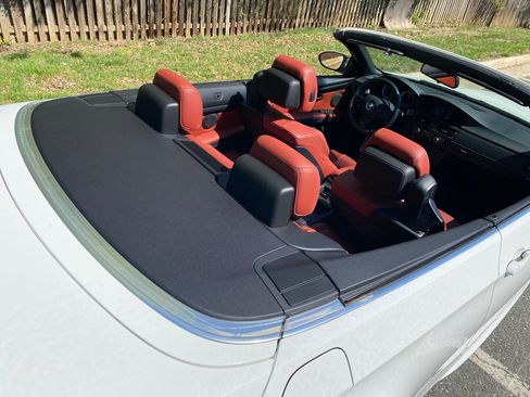 Used 2013 BMW M3 Convertible image 20