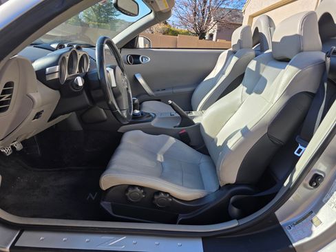 Used 2004 Nissan 350Z Touring image 6
