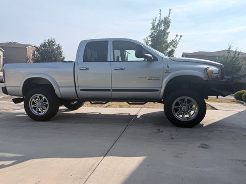 Used 2006 Dodge Ram 2500 Truck SLT w/ Quad Cab Big Horn Value Group AWD/4WD image 2