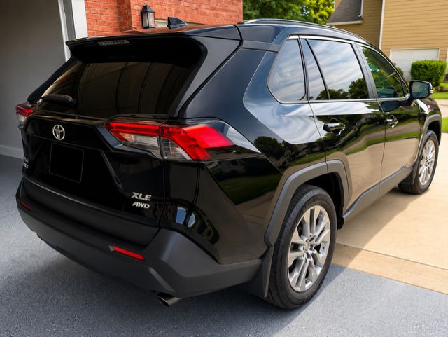 Used 2025 Toyota RAV4 XLE Premium w/ Weather Package AWD/4WD image 8