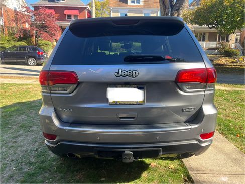 Used 2018 Jeep Grand Cherokee Limited image 10