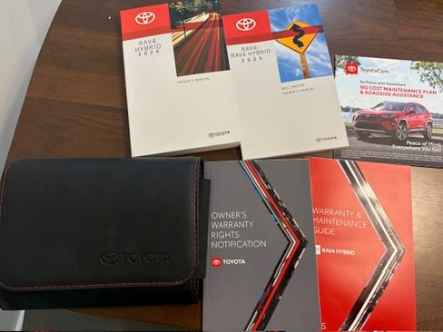 Used 2025 Toyota RAV4 LE image 6