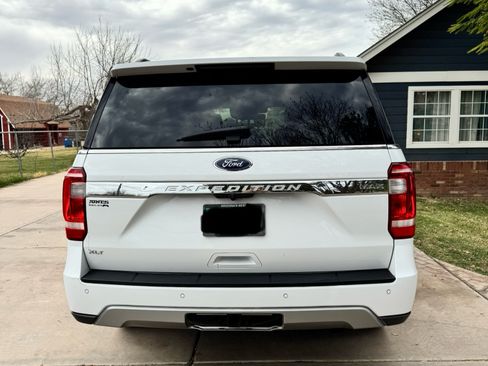 Used 2020 Ford Expedition Max XLT w/ Equipment Group 202A image 2