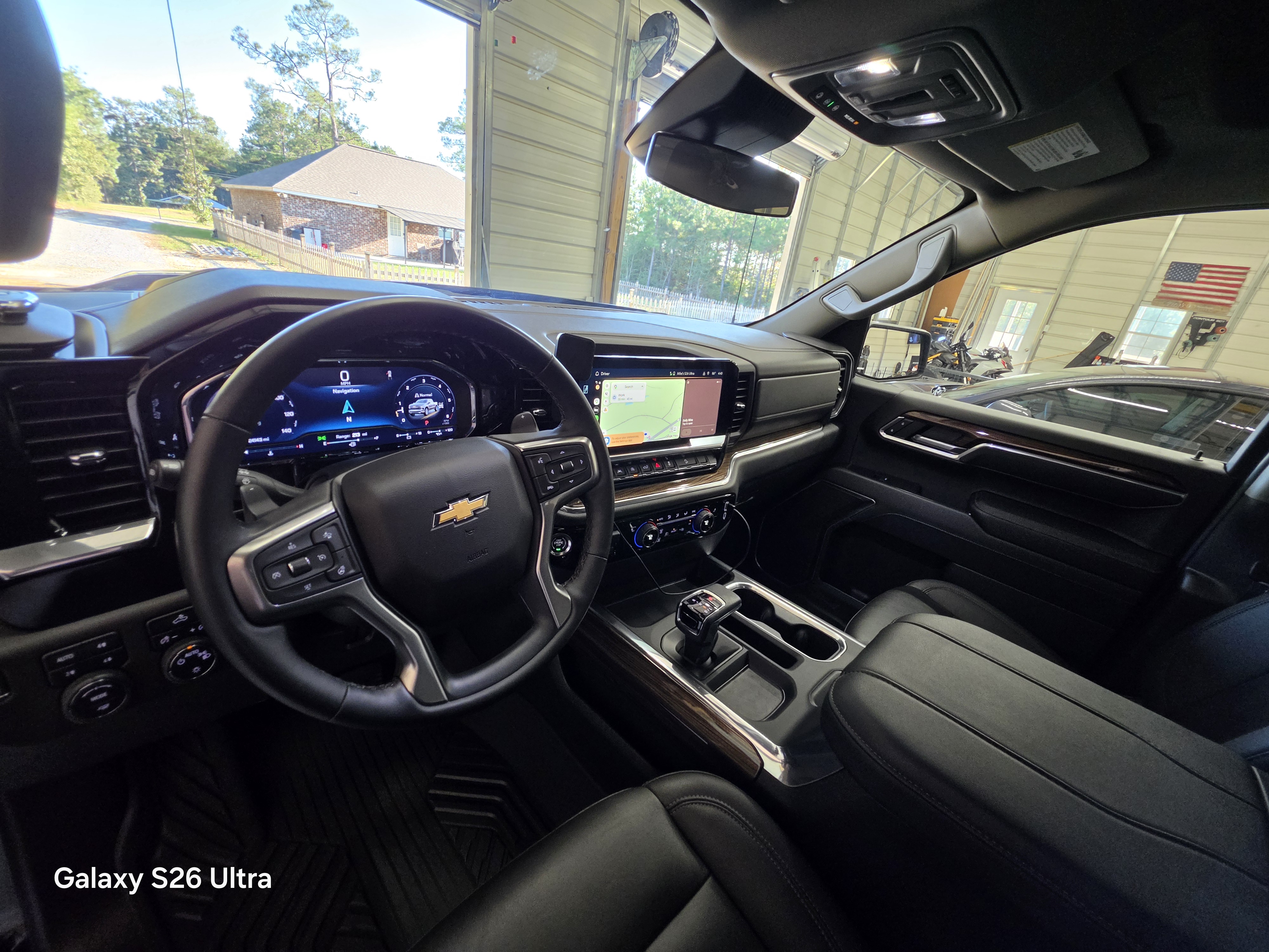 Used 2025 Chevrolet Silverado 1500 LT w/ Z71 Off-Road Package AWD/4WD image 9