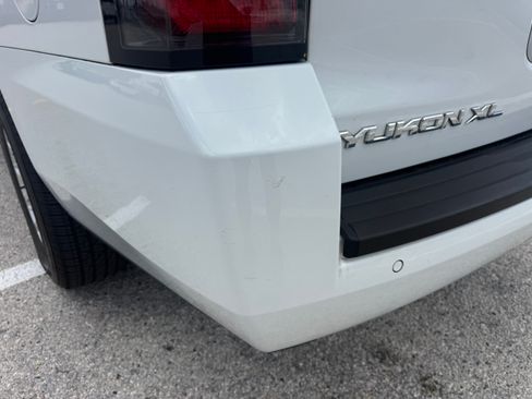 Used 2019 GMC Yukon XL SLT image 13