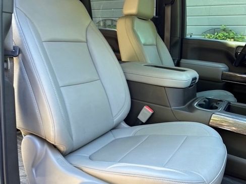 Used 2021 Chevrolet Silverado 3500 LTZ w/ LTZ Convenience Package image 17