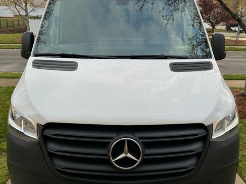 Used 2021 Mercedes-Benz Sprinter 2500 image 22