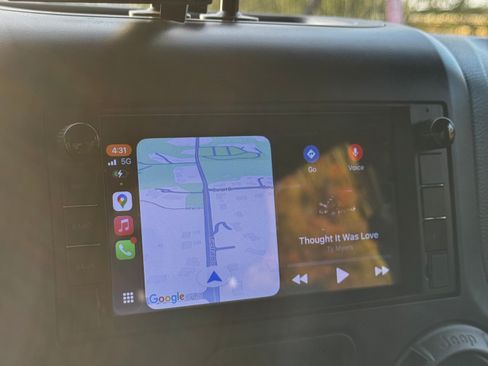 Used 2012 Jeep Wrangler Sport w/ Connectivity Group image 10