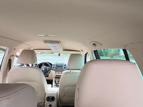 Used 2013 Volkswagen Tiguan SE image 10