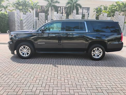 Used 2019 Chevrolet Suburban LT image 1