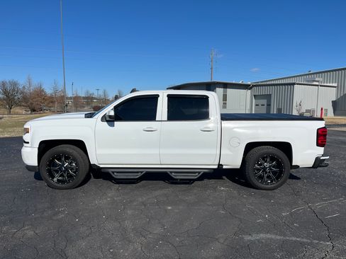 Used 2017 Chevrolet Silverado 1500 LT w/ All Star Edition AWD/4WD image 9