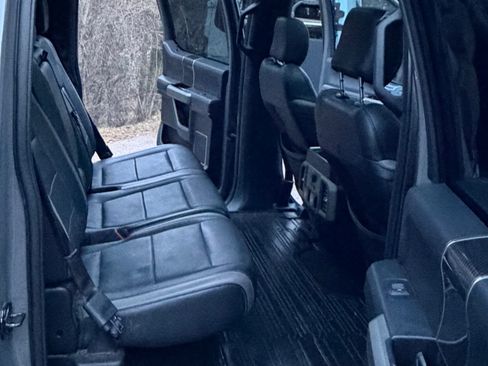 Used 2018 Ford F150 Raptor w/ Equipment Group 802A Luxury image 15