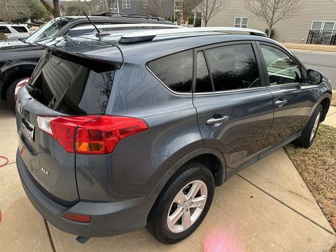Used 2014 Toyota RAV4 XLE image 9