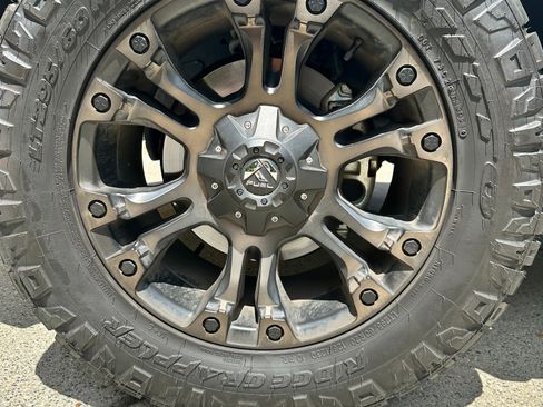 Used 2019 Ford F150 Platinum w/ Equipment Group 701A Luxury image 4