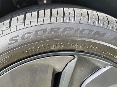 Used 2022 Tesla Model Y Long Range image 22