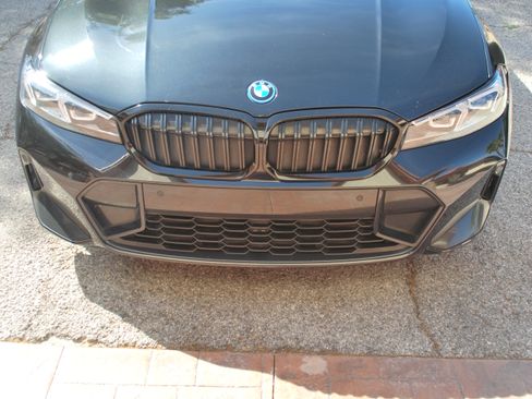 Used 2023 BMW 330e 330e Sedan 4D w/ M Sport Package image 4